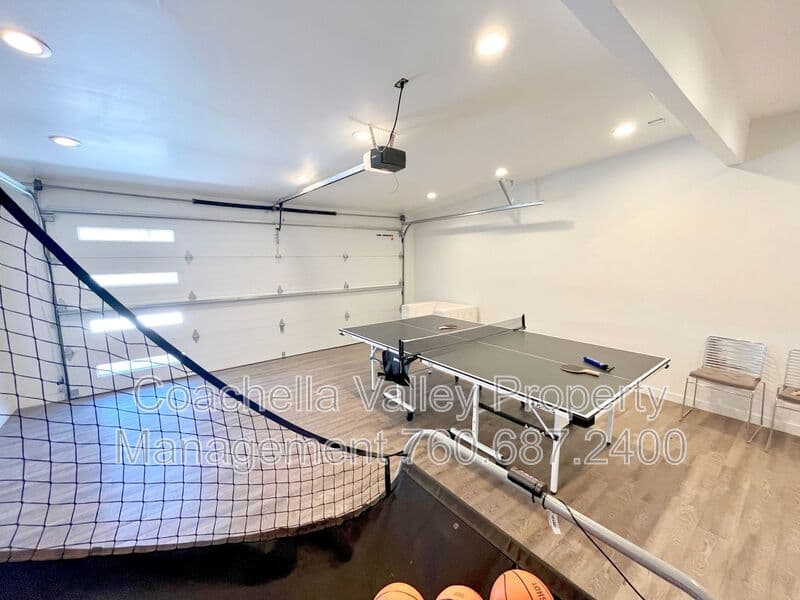 Palm Springs House: 2719 E Ventura Road