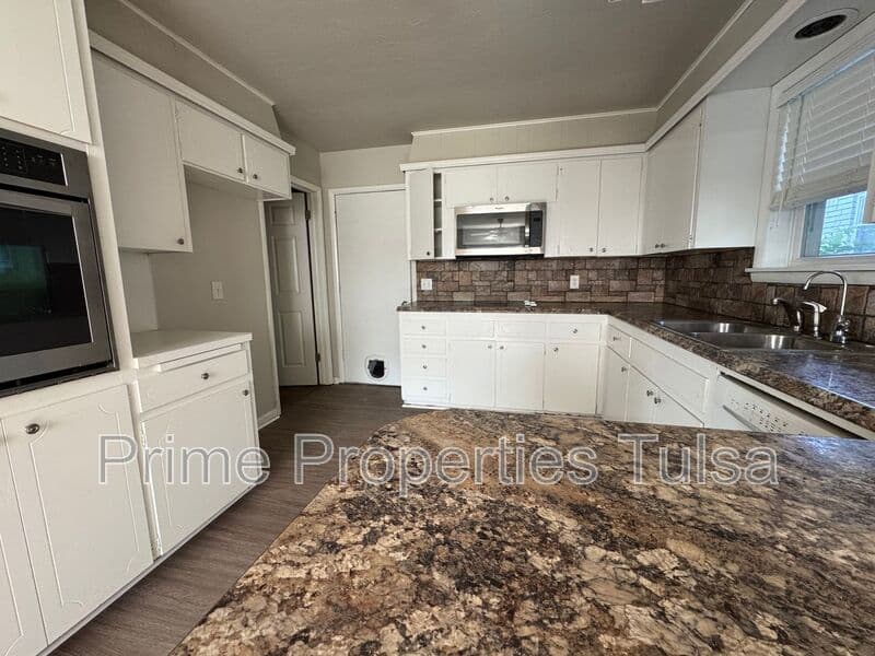 Tulsa House: 1525 S. 122nd E. Ave.
