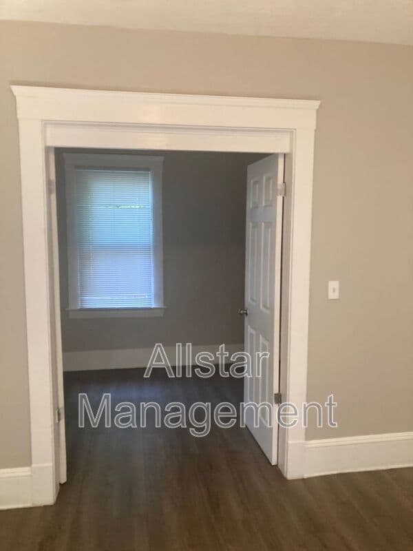 Cleveland Condo: 3235 Erin Ave