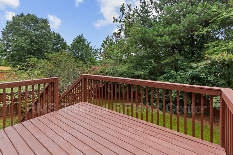 Duluth House: 2315 Hiawassee Dr