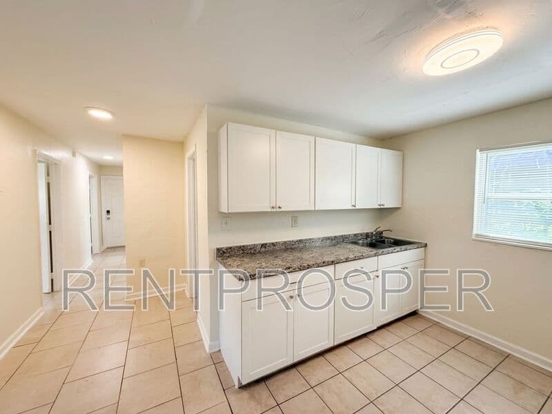Orlando Condo: 902 W Jackson St