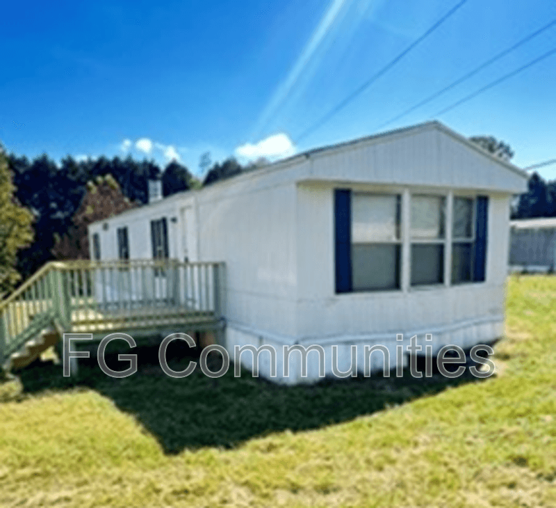 Statesville House: 116 Suzanne Ln