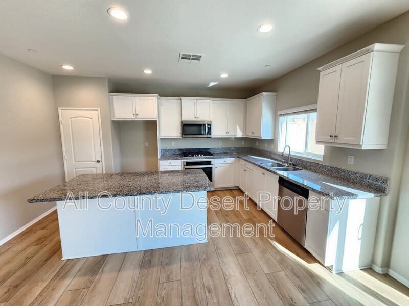 Indio House: 84649 Merus Ave