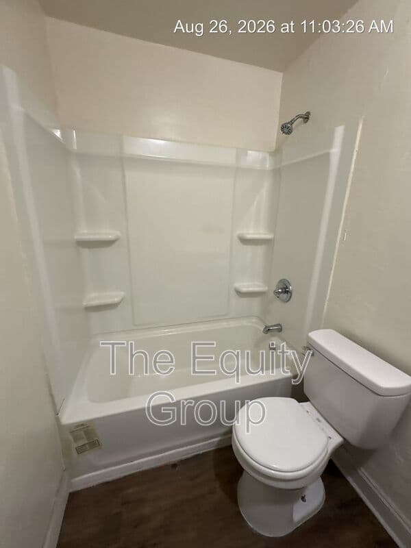 Tulare Condo: 352 S Blackstone St