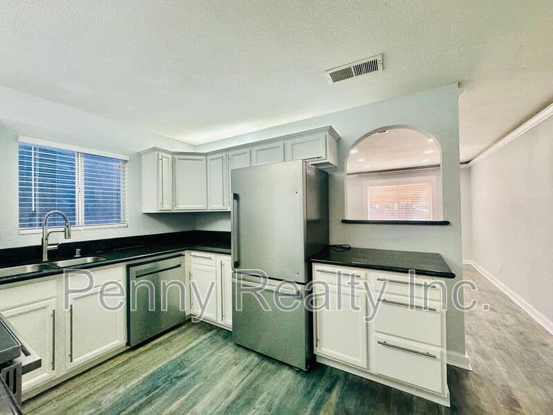 San Diego Condo: 294 Woodman St.