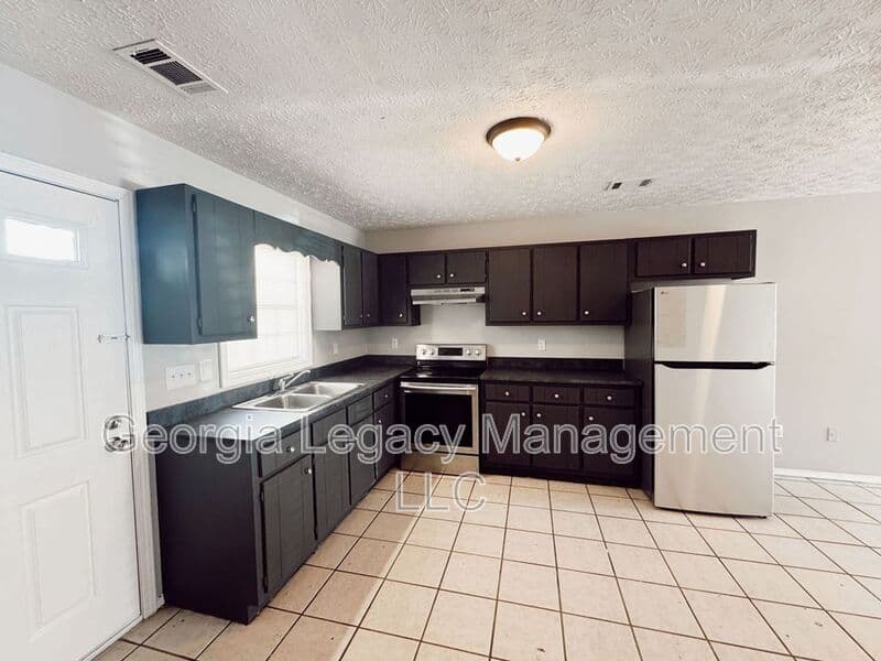 Cleveland House: 896 Campbell Street