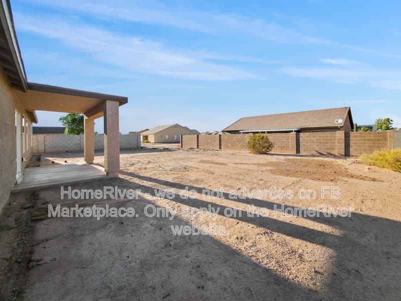 Arizona City House: 10080 W Century Dr