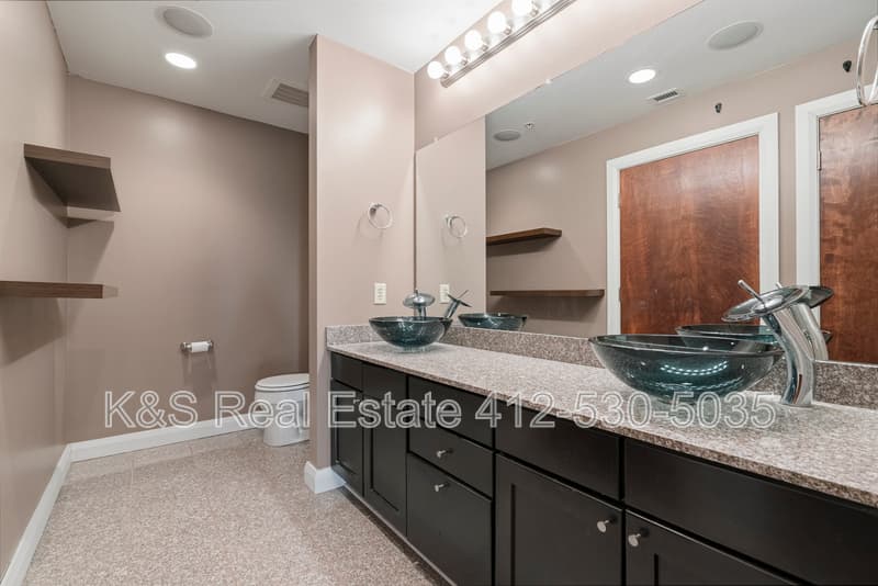 Pittsburgh Condo: 306 Fourth Avenue - Unit 302