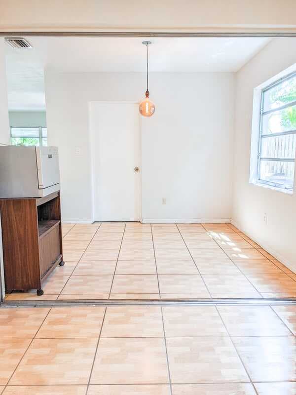 St. Petersburg House: 10520 54th Avenue North