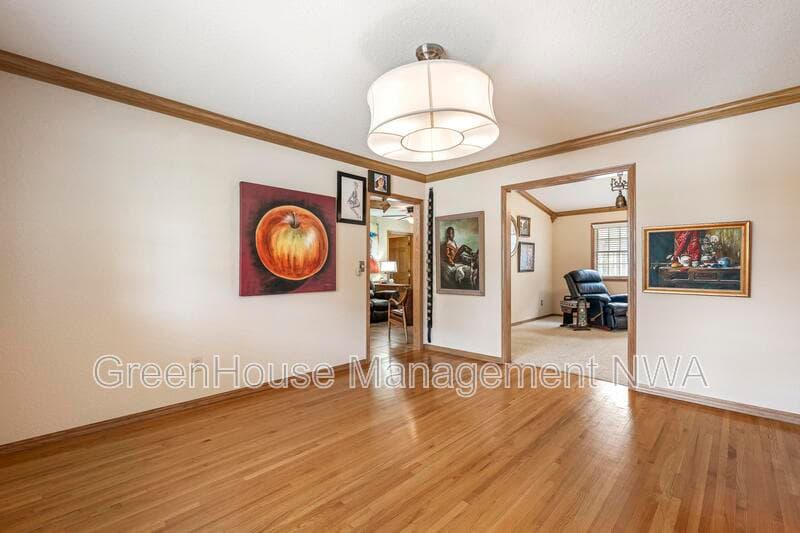 Bentonville House: 1609 SW 2nd Street