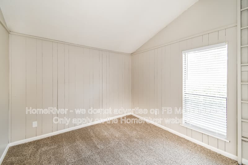 Jacksonville House: 3479 Docksider Dr S