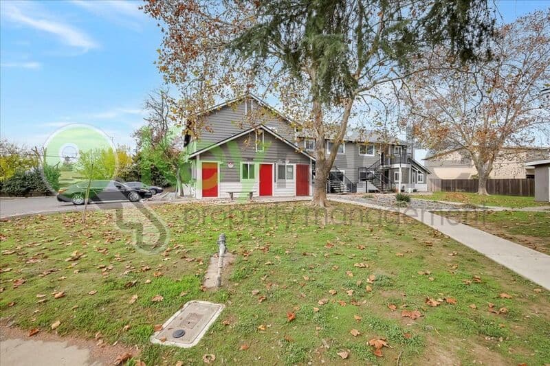 Sacramento House: 5726 Falconer Way