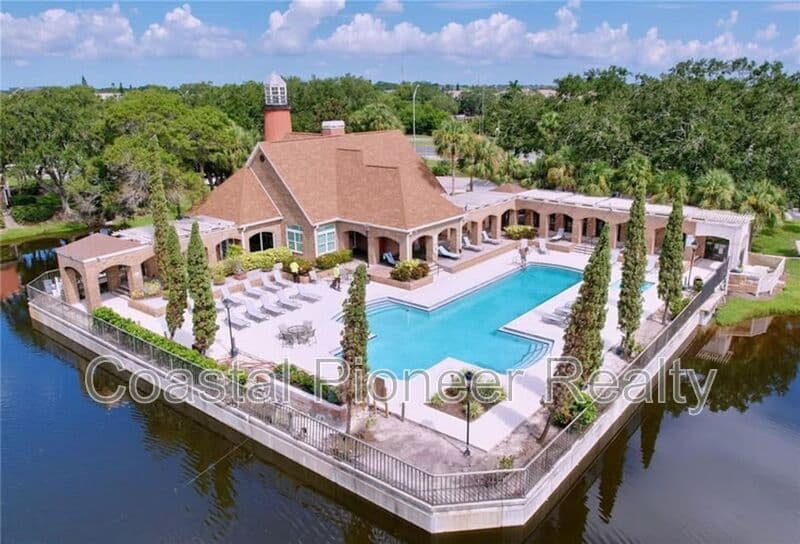 St Petersburg Condo: 10200 Gandy Blvd N
