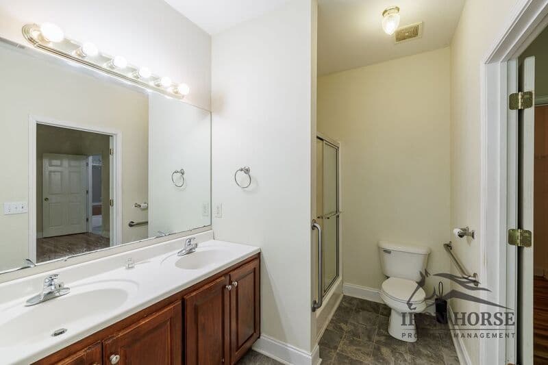 Athens House: 411 Timber Creek Dr