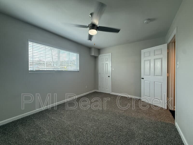 Houston Condo: 1824 Thonig Road