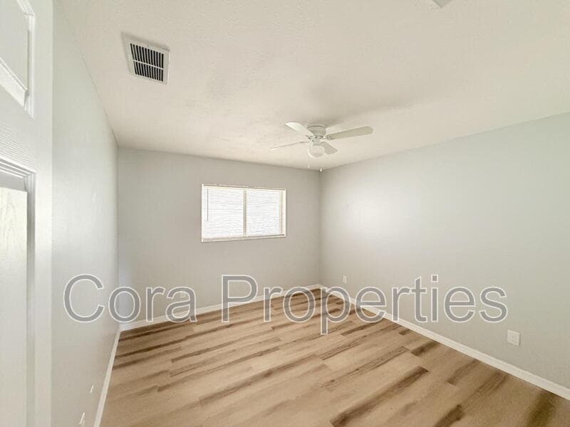Winter Haven House: 825 Avenue Y Northwest