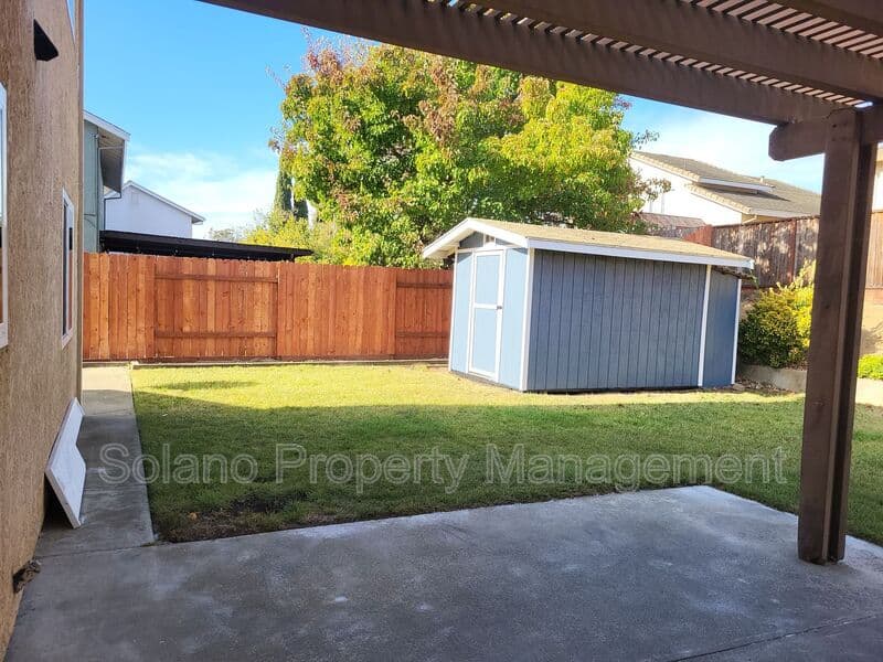 Vallejo House: 125 Serpentine Drive
