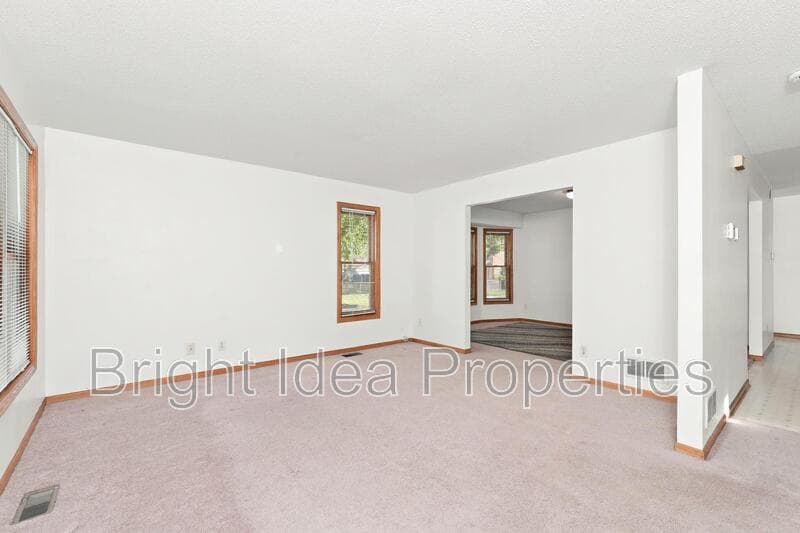 Minneapolis House: 2324 Emerson Avenue North