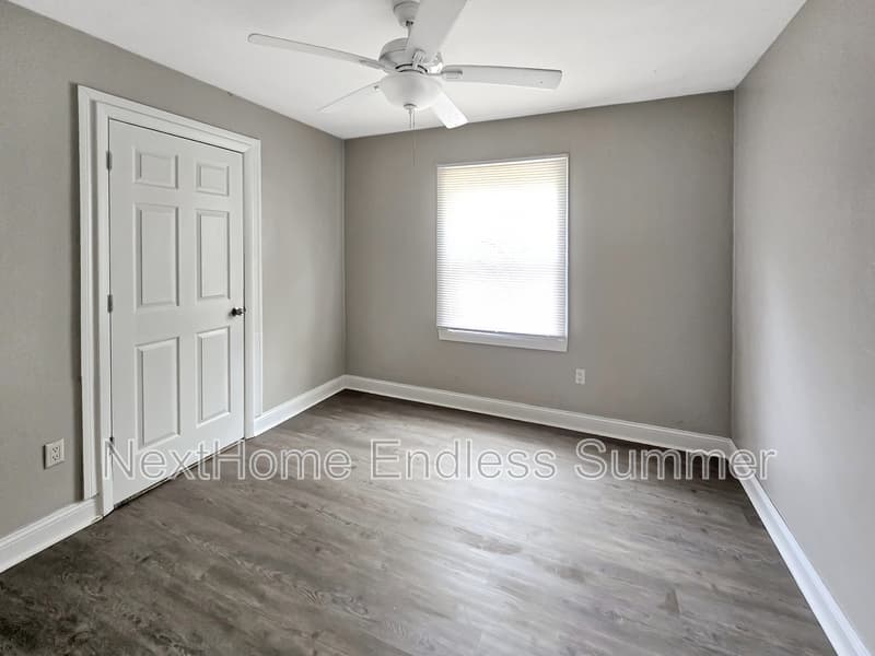 Jacksonville House: 2524 Forest Boulevard