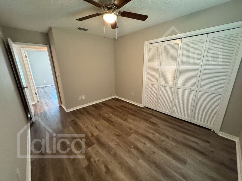 Orange Park House: 1959 Sussex Dr N