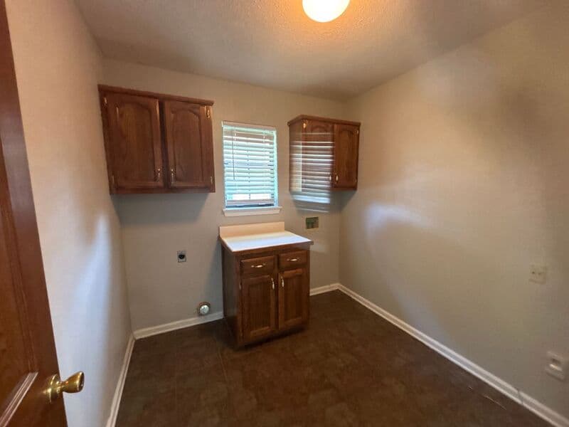 Bartlett House: 3029 Milkyway Dr