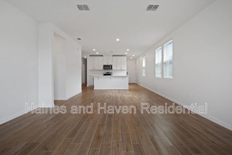 Haines City House: 1378 Current Pl