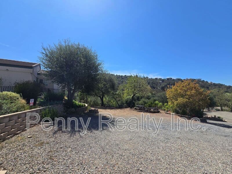 Escondido House: 9603 Indian Creek Way
