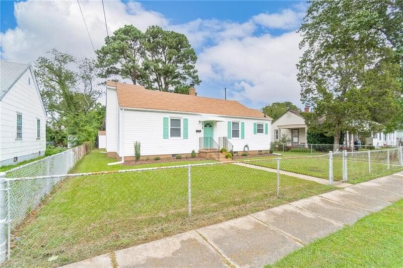 Norfolk House: 218 Beechwood Avenue