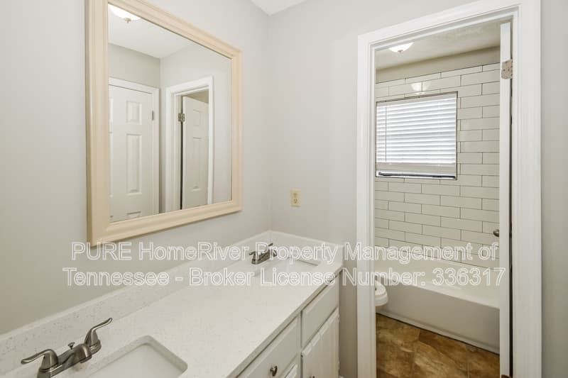 Memphis House: 2837 Gailwood Dr