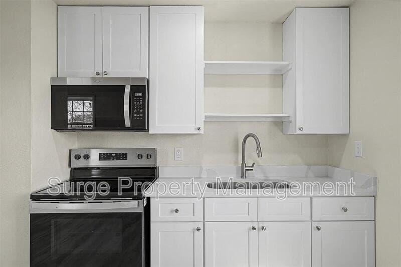 White Settlement Condo: 9021 White Settlement Road