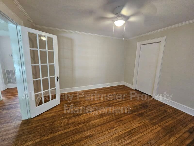 Macon House: 746 Grenada Terrace