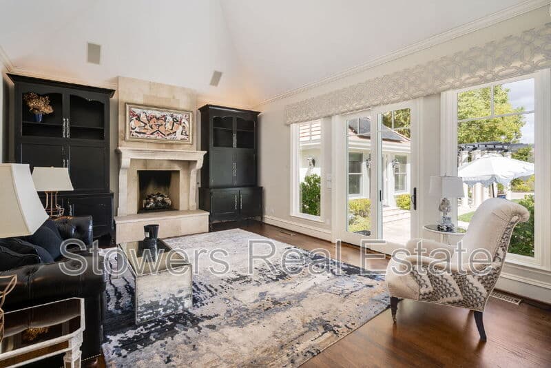 Danville House: 4482 Deer Ridge Rd