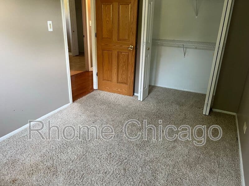 Carol Stream House: 564 Chippewa Trail