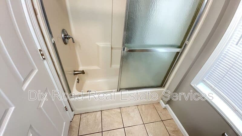 Hamilton House: 1408 Western Avenue