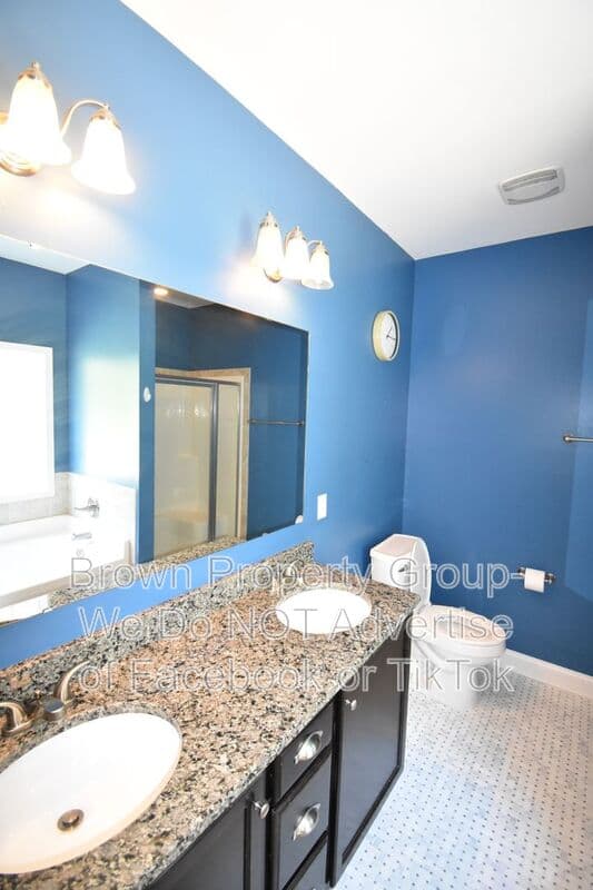 Fayetteville House: 4221 Raccoon Path