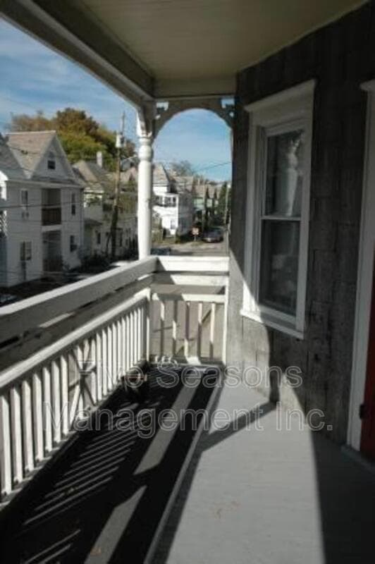 Burlington Condo: 8 Greene St - 5