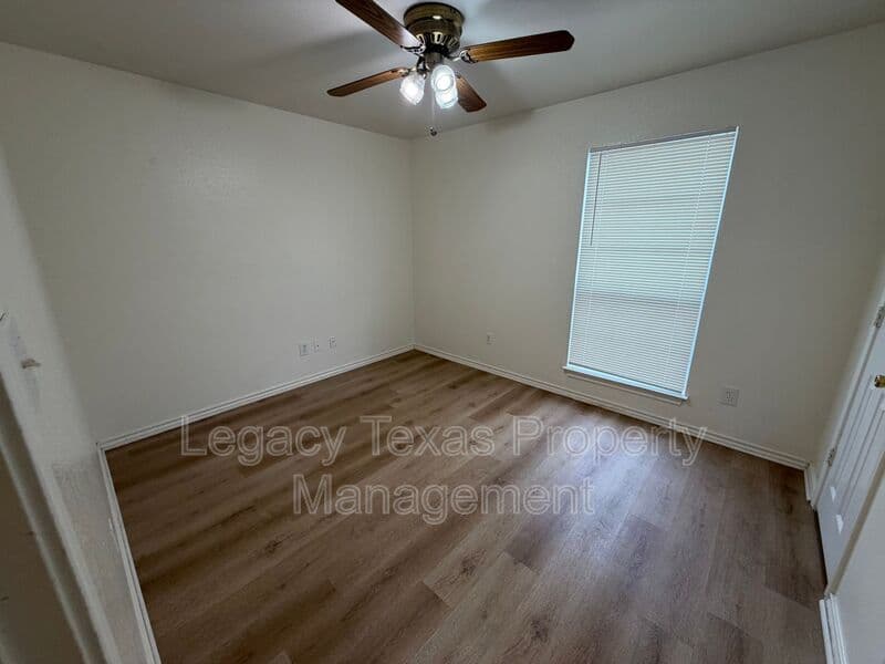 Cleburne Condo: 701 Miracle Ln