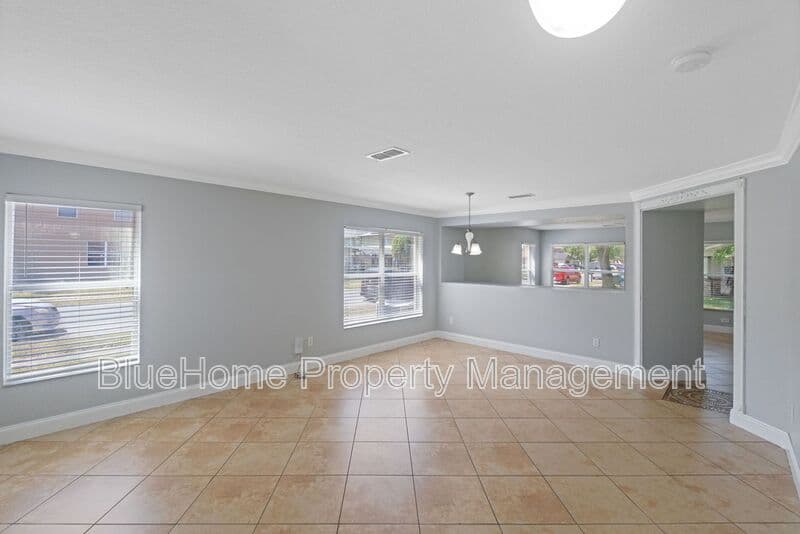 Orlando House: 15347 Galbi Drive