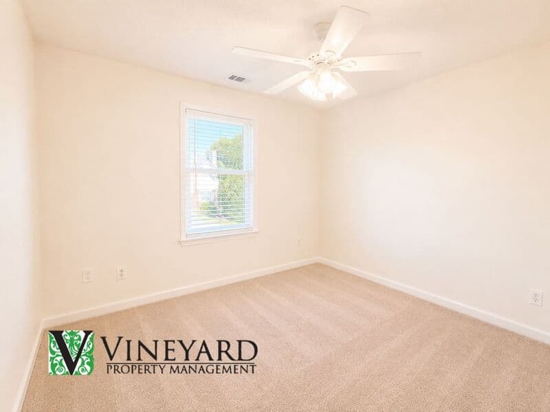 Kennesaw House: 414 Darter Drive NW
