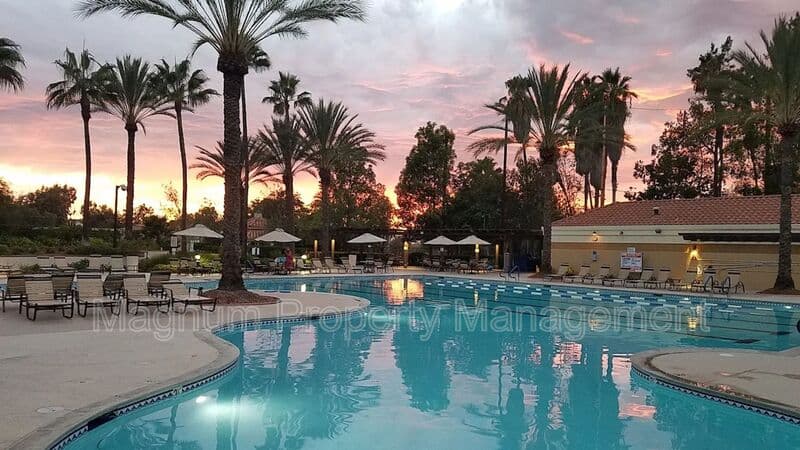 Temecula House: 42041 Delmonte St