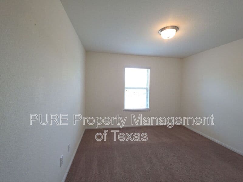 Leander House: 417 Cinnamon Teal