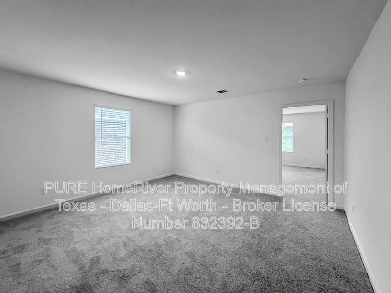Melissa House: 2213 Burnwood St