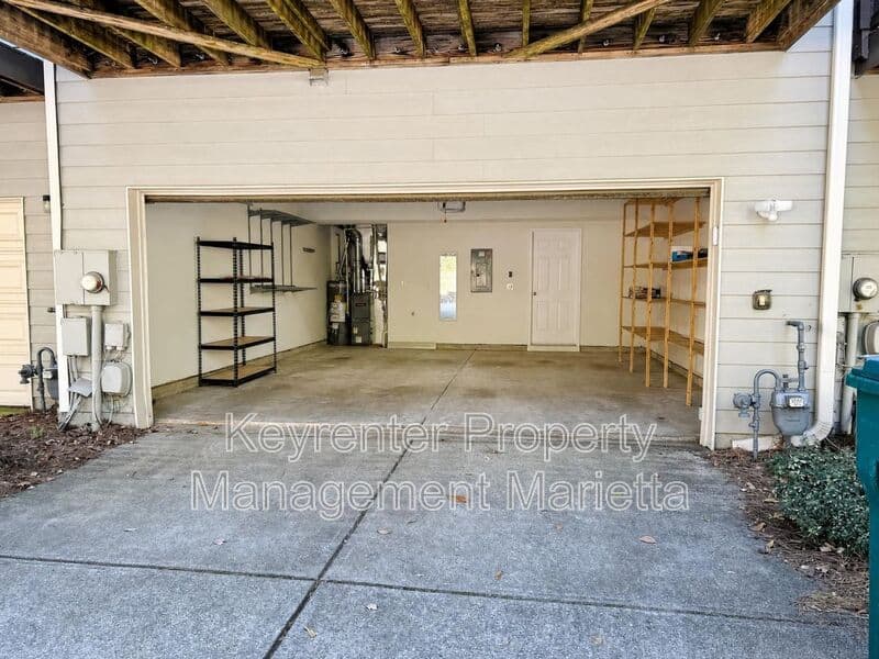 Marietta House: 730 Pecan Knoll Dr
