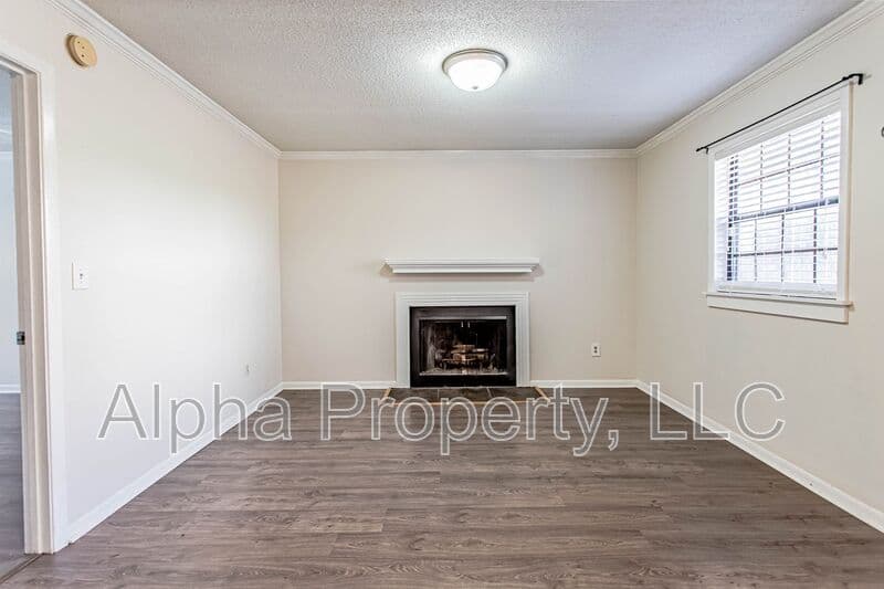 Taylors Condo: 812 Reid School Rd