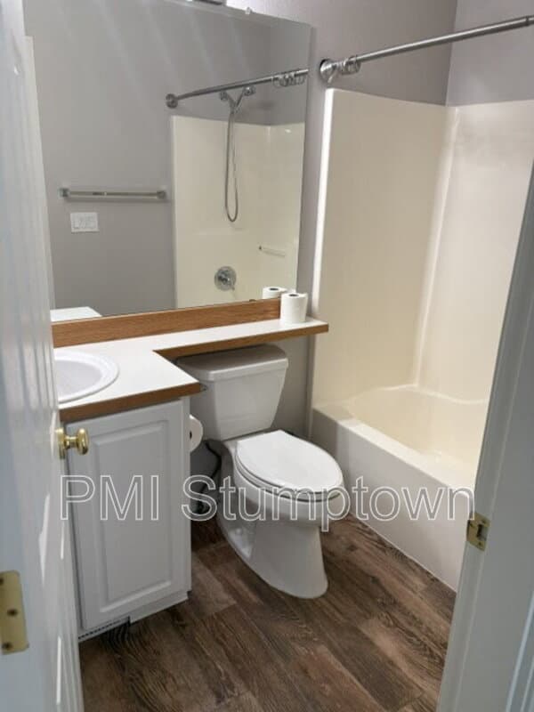 Portland Townhome: 14184 SW Barrows RD
