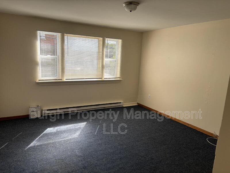 Washington Condo: 725 Addison St