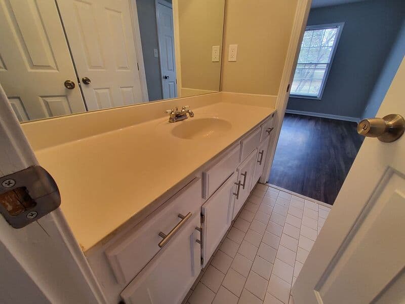 Cordova House: 647 S Sanga Rd