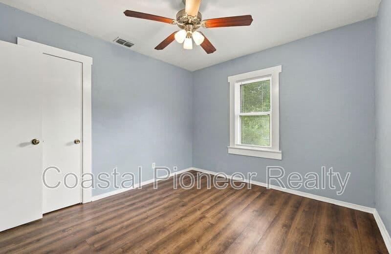 Tampa House: 1603 E 29th Ave