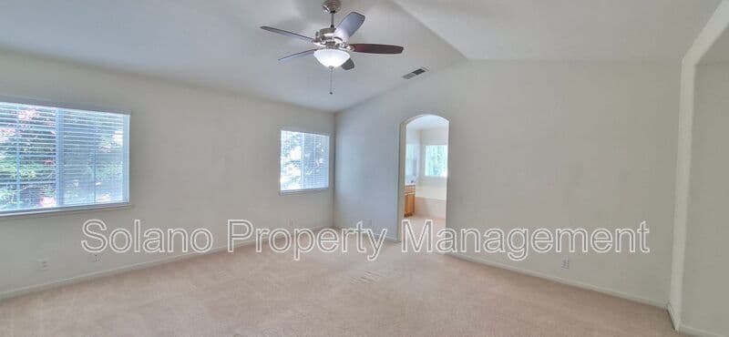 Dixon House: 2080 Mariposa Drive