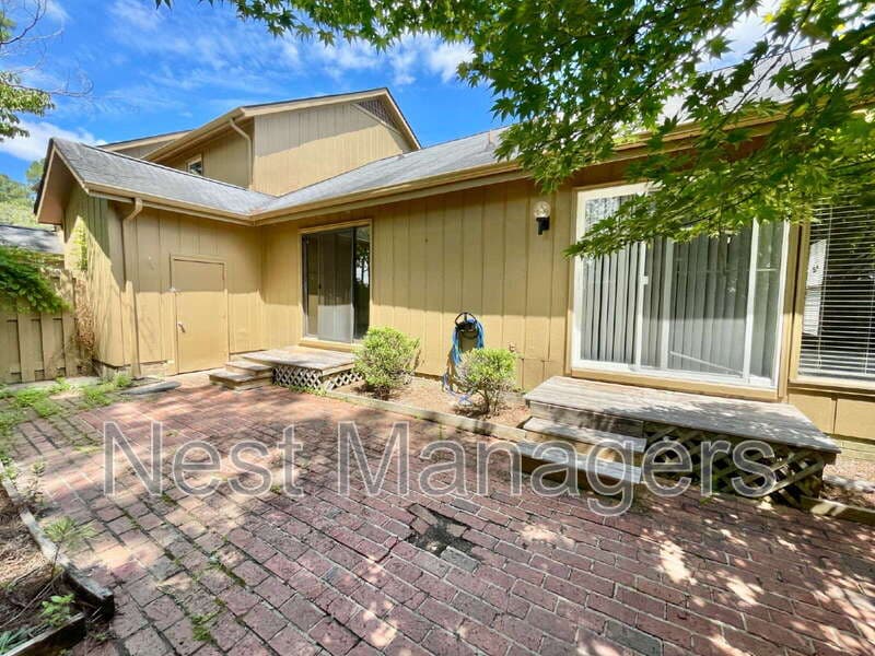 Fayetteville House: 4609 Fen Court